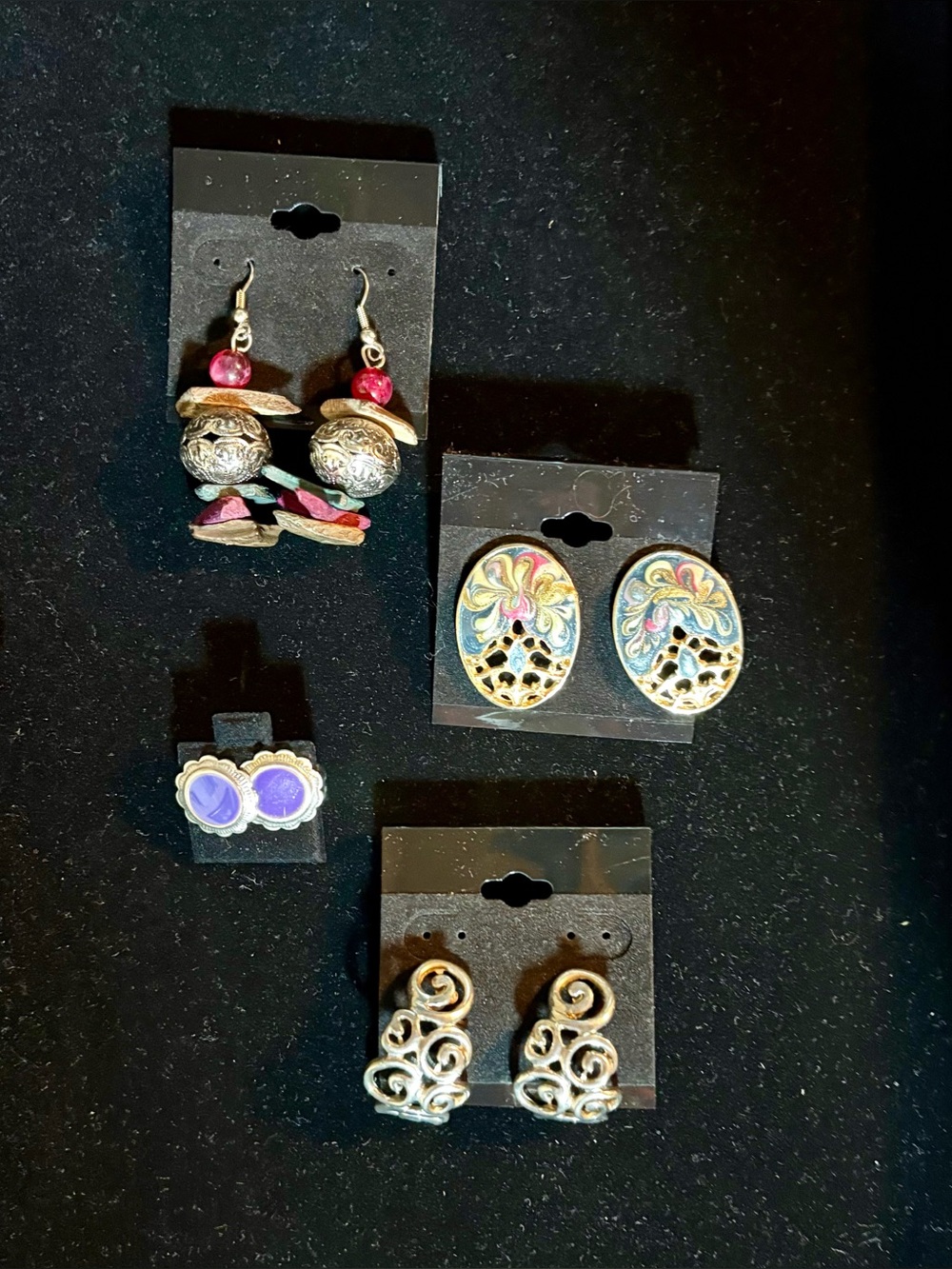 Assorted Womenโs Decorative Earrings - Multicolor